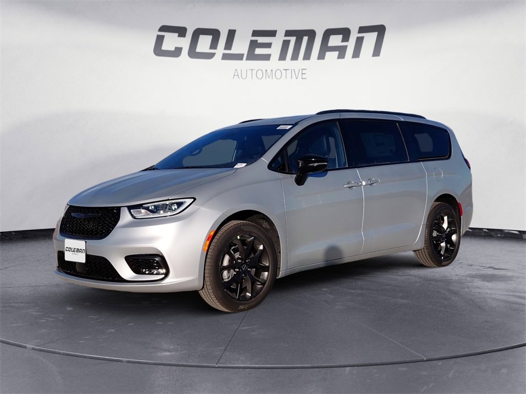 New 2026 Chrysler Pacifica Limited