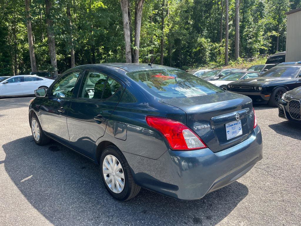 Used 2017 Nissan Versa S FWD image 5