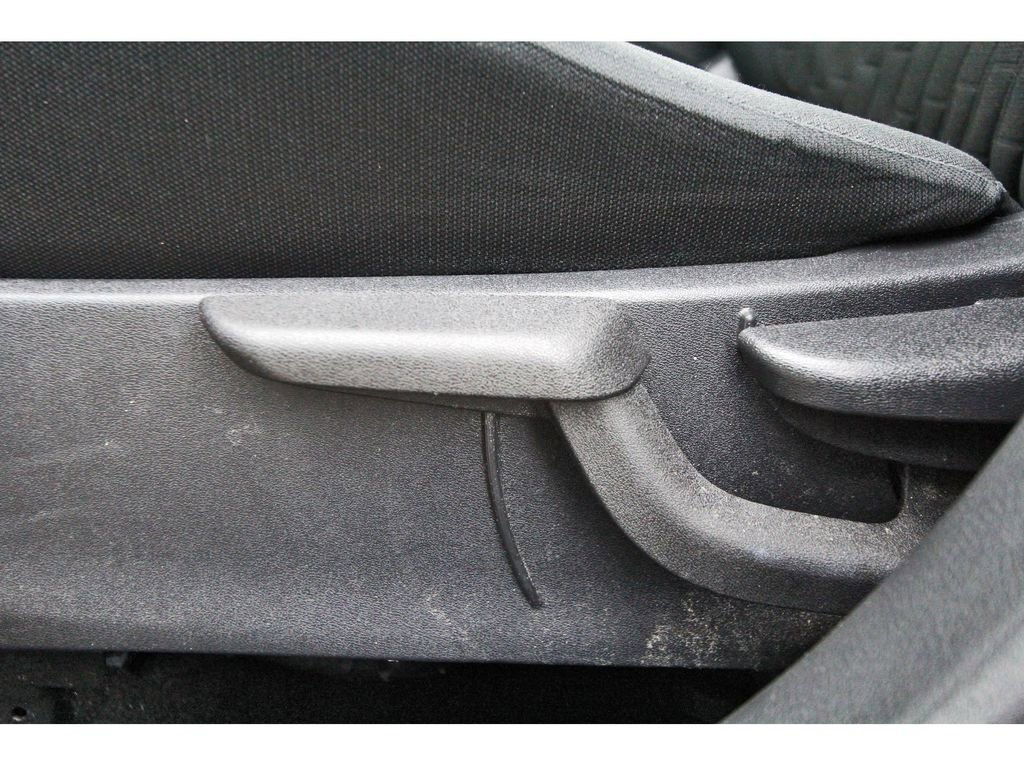 Used 2023 Nissan Kicks SV w/ Interior Electronics Package FWD image 24