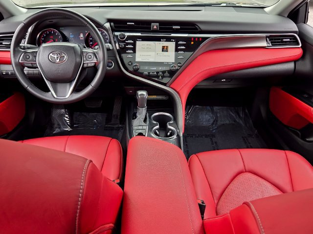 Used 2020 Toyota Camry XSE FWD image 13