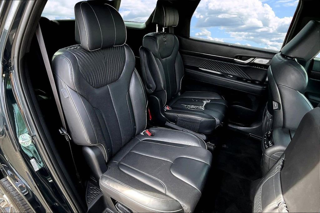 Used 2023 Hyundai Palisade Calligraphy w/ Cargo Package image 27