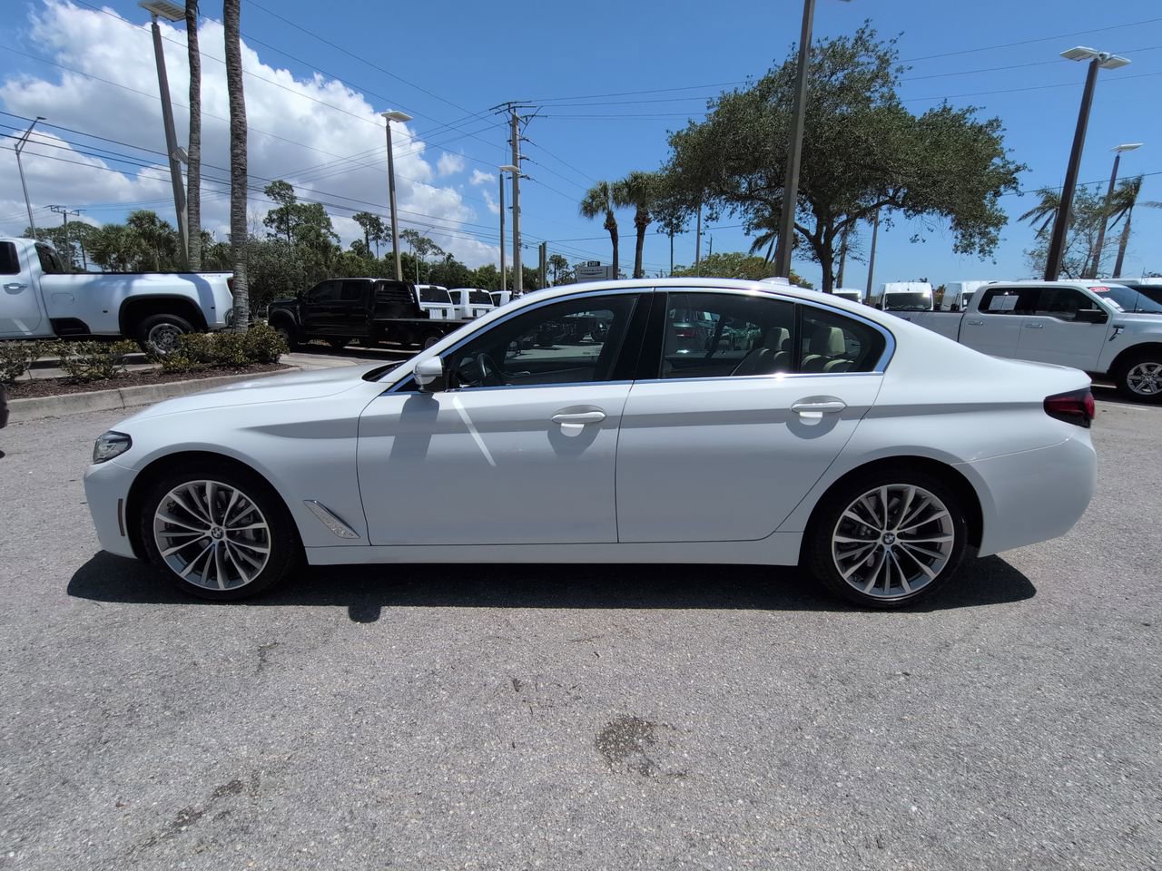 Used 2023 BMW 540i w/ Premium Package RWD image 8