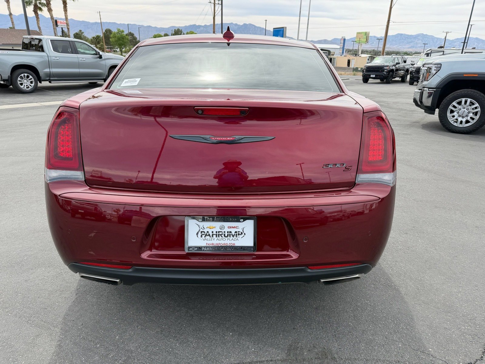 Used 2022 Chrysler 300 S w/ Comfort Group image 4