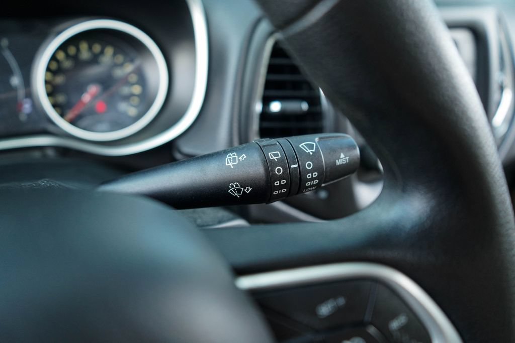 Used 2018 Jeep Compass Sport FWD image 30