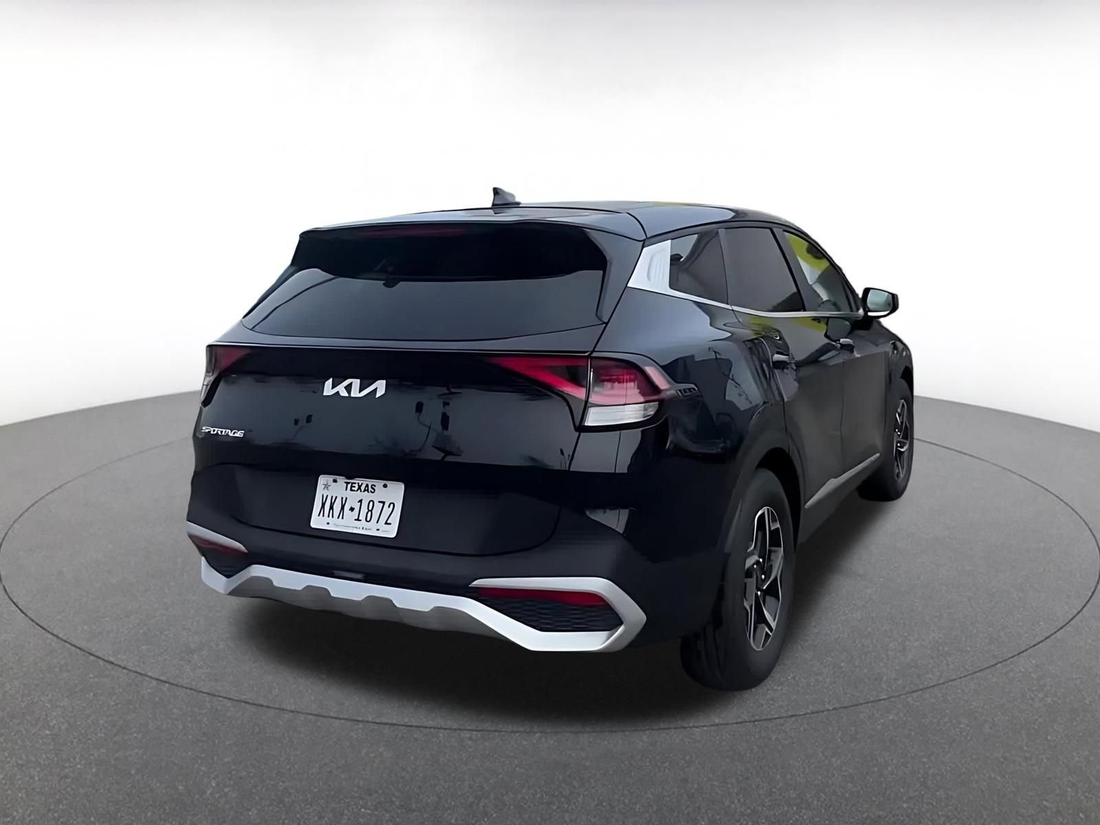Used 2025 Kia Sportage LX FWD image 14