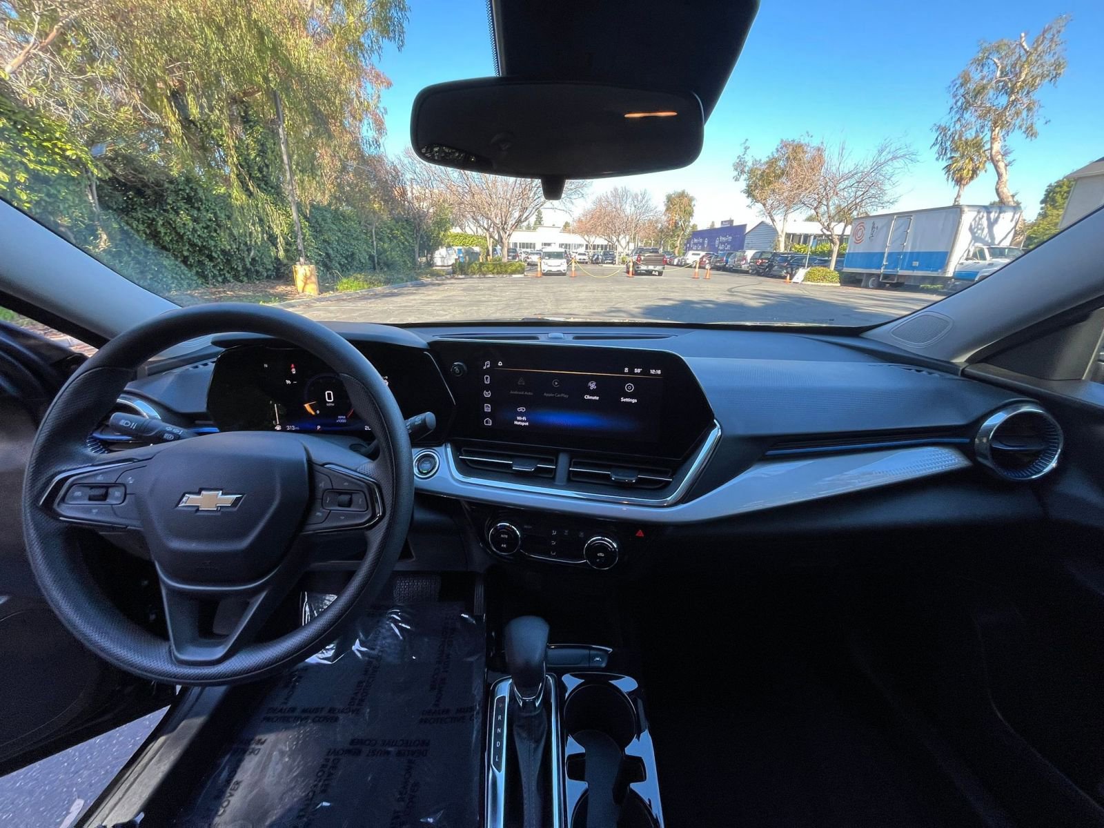 Used 2025 Chevrolet Trax LT image 31