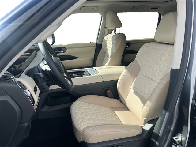 New 2025 Nissan Armada Platinum image 6