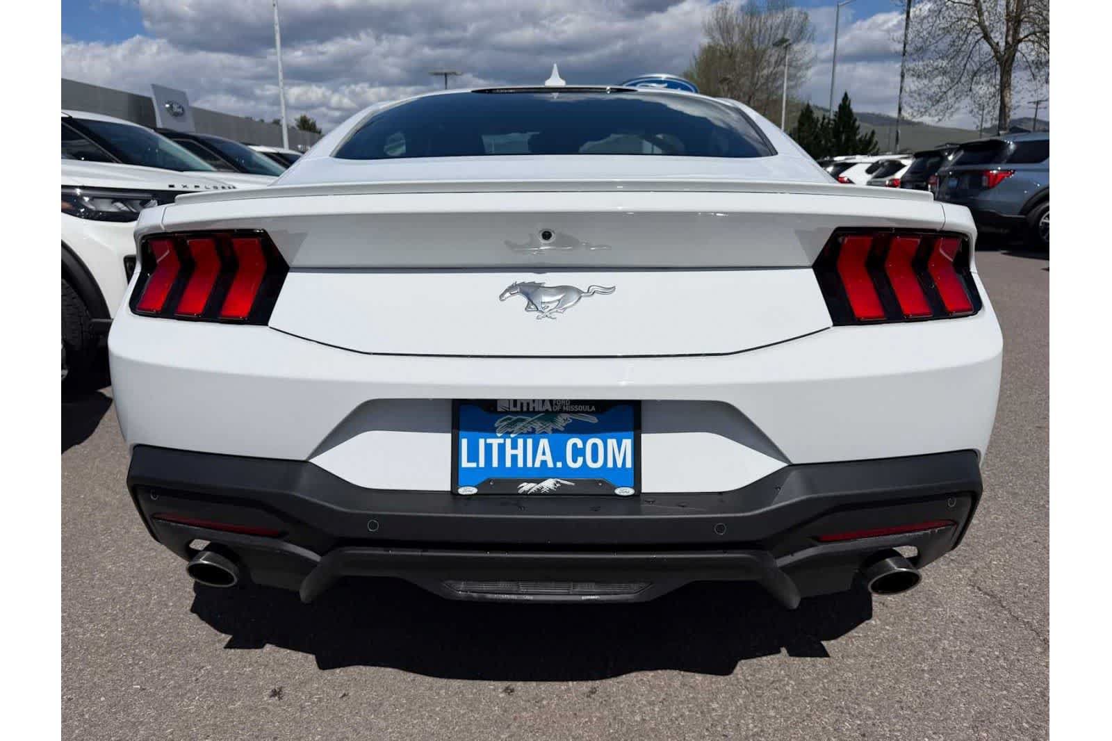 Used 2025 Ford Mustang Premium RWD image 10
