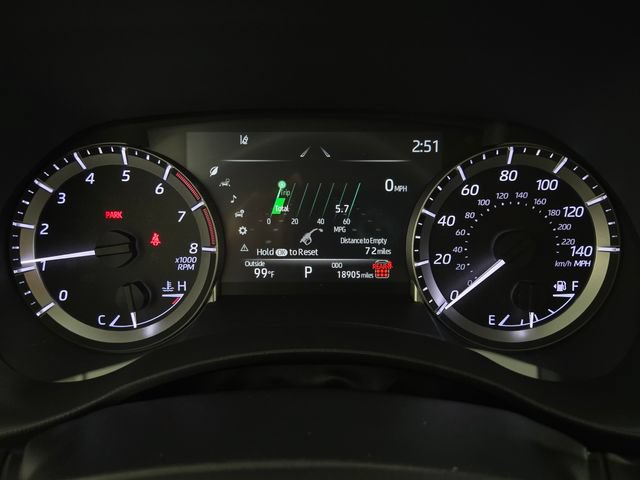 Used 2024 Toyota Highlander LE AWD/4WD image 21