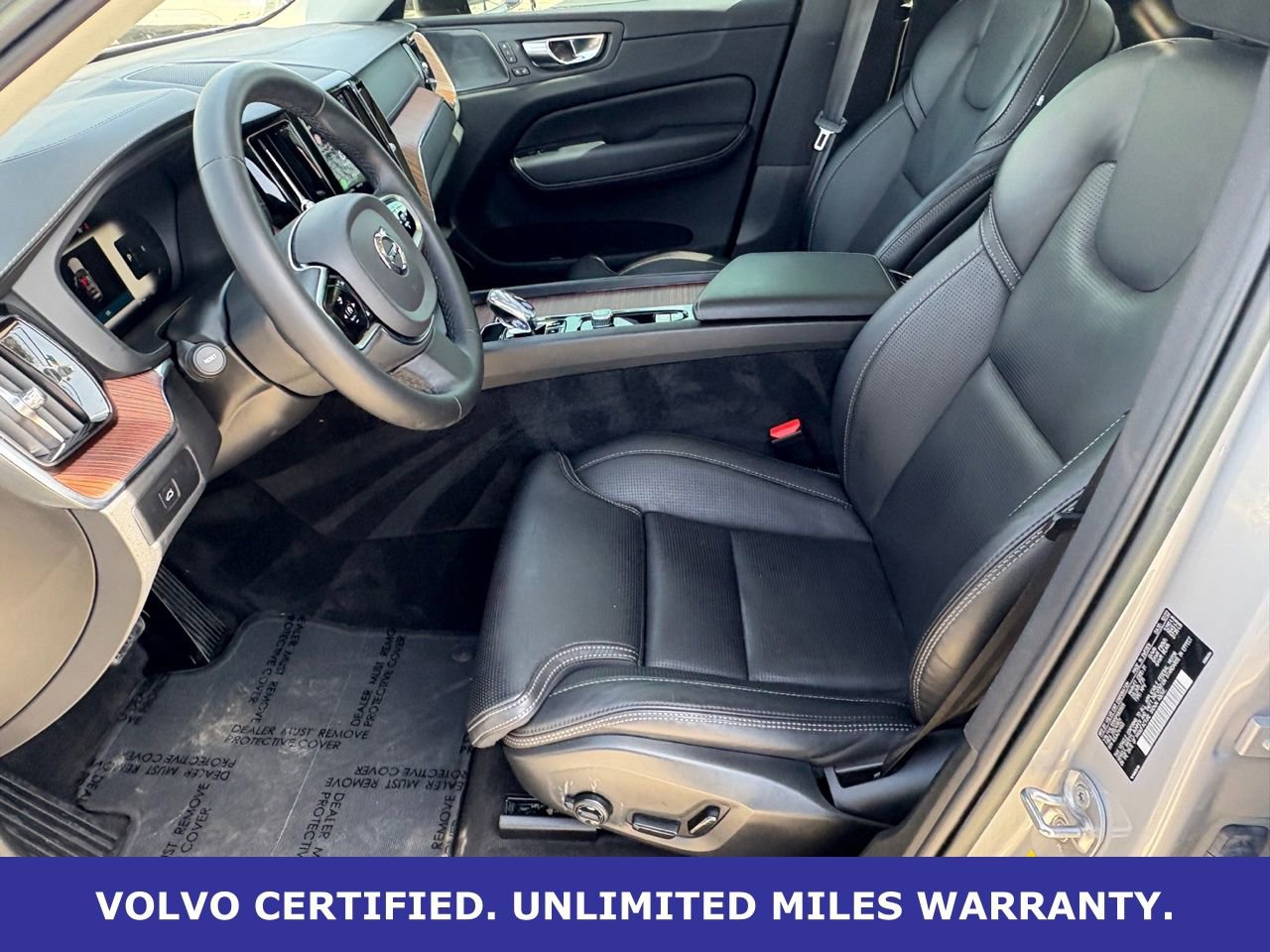 Certified 2023 Volvo XC60 B5 Ultimate w/ Climate Package image 27