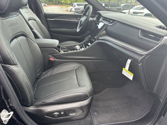 New 2025 Jeep Grand Cherokee L Overland image 13