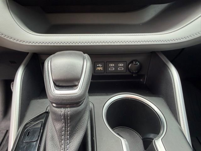 Used 2023 Toyota Highlander LE image 19