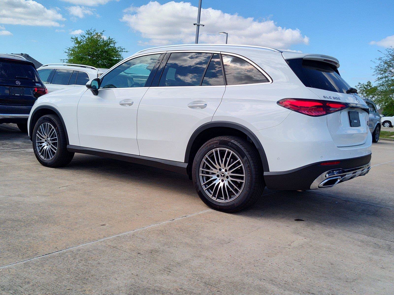 Certified 2026 Mercedes-Benz GLC 300 4MATIC image 3
