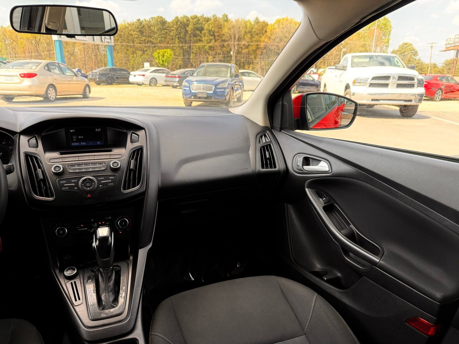 Used 2015 Ford Focus SE image 26