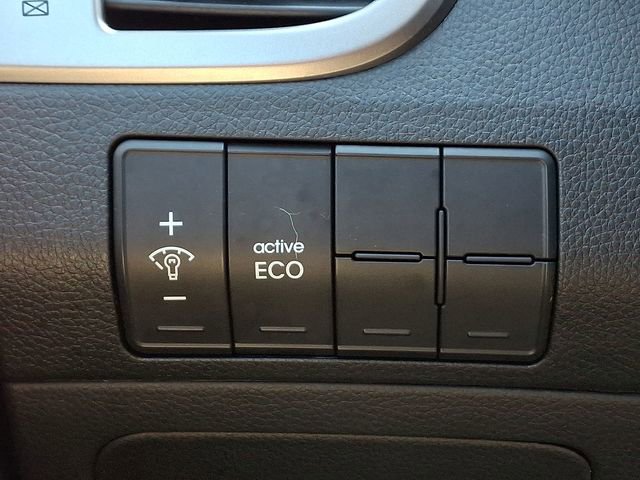 Used 2014 Hyundai Elantra GT w/ Option Group 03 image 24