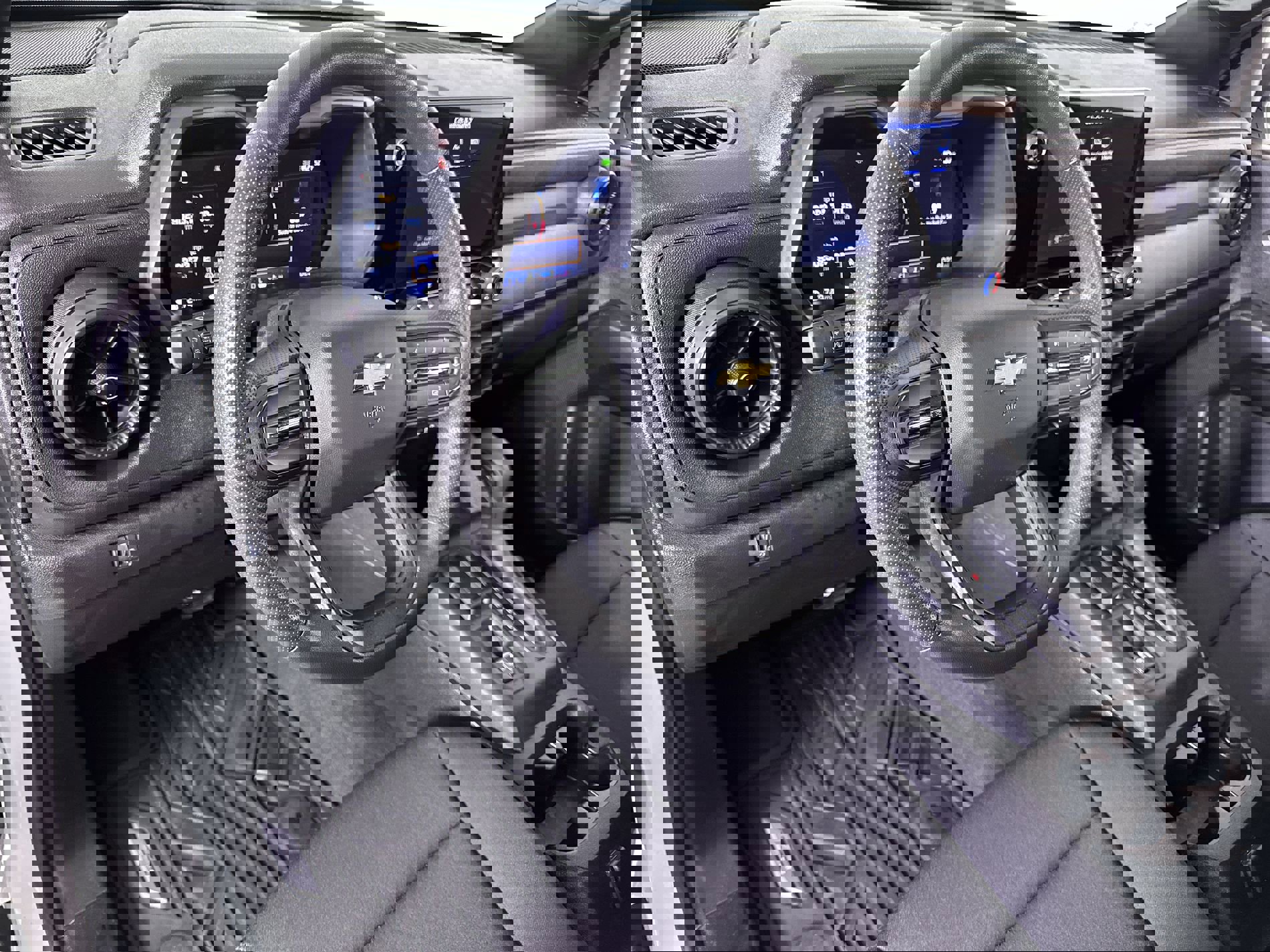 Used 2024 Chevrolet Colorado W/T image 46