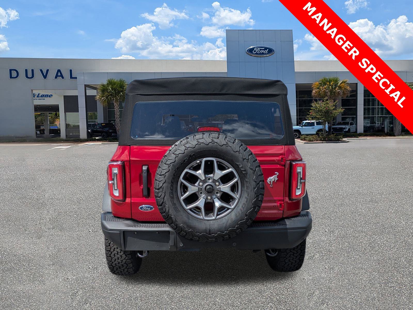 New 2025 Ford Bronco Badlands image 4