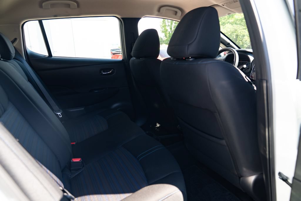 Used 2024 Nissan Leaf S FWD image 23