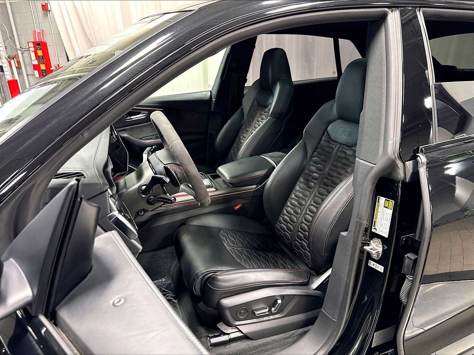 Used 2022 Audi RS Q8 AWD/4WD image 7