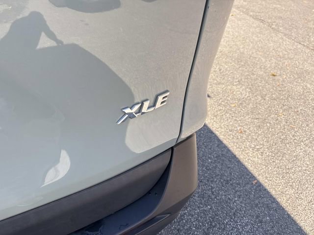 Used 2023 Toyota RAV4 XLE image 31