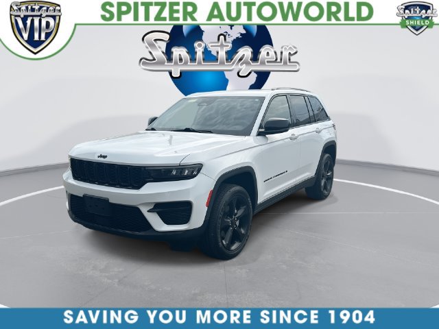 Used 2023 Jeep Grand Cherokee Altitude AWD/4WD image 6