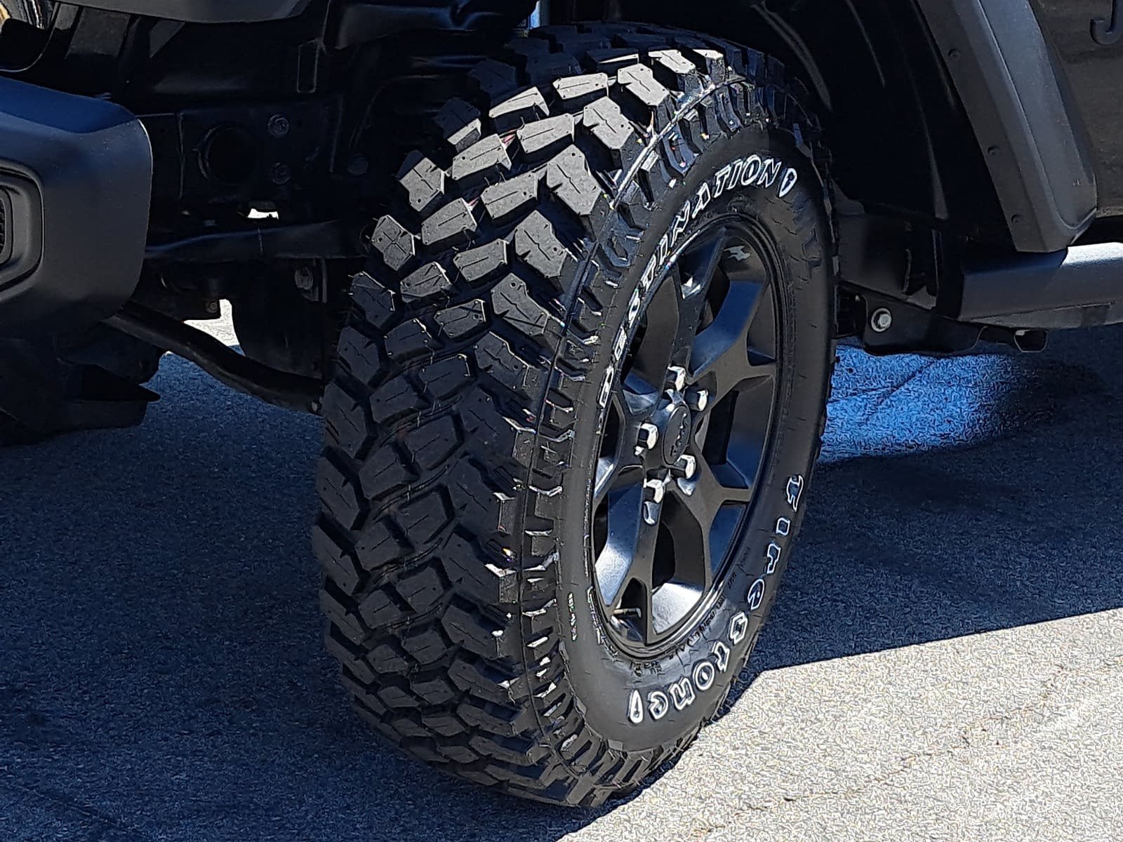 Used 2021 Jeep Wrangler Sport AWD/4WD image 34