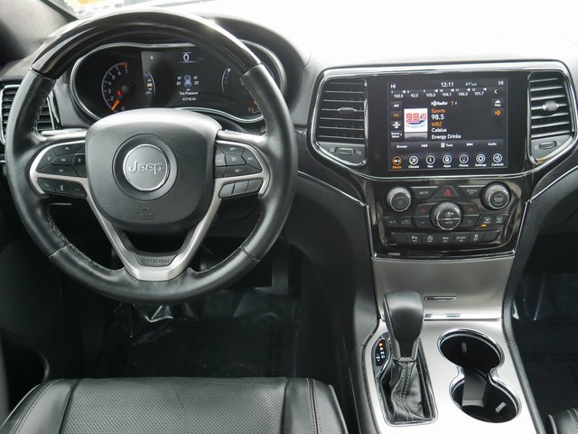 Used 2020 Jeep Grand Cherokee Overland image 16