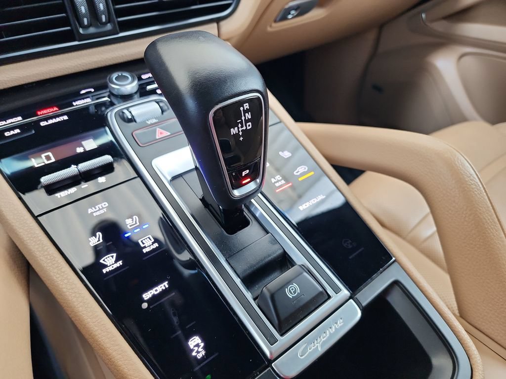 Used 2020 Porsche Cayenne AWD/4WD image 27