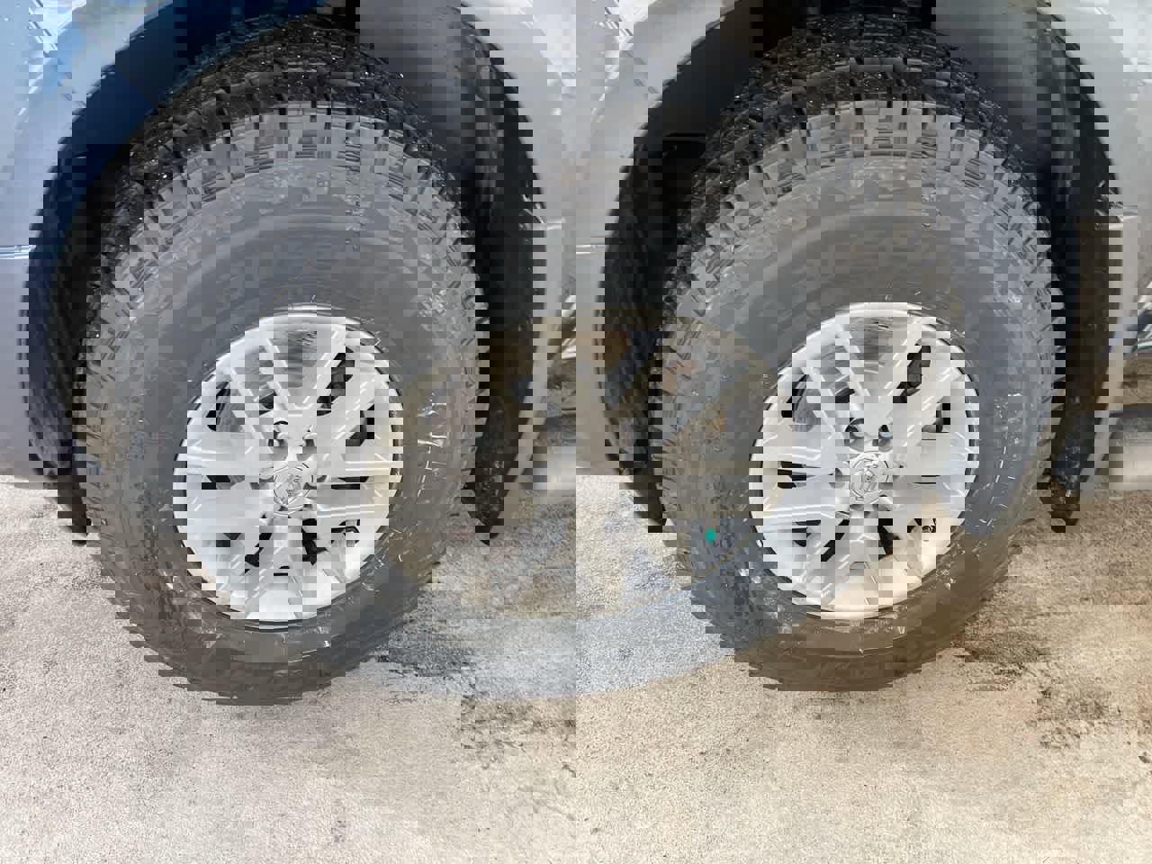 Used 2017 Nissan Frontier SV w/ SV Value Truck Package image 10