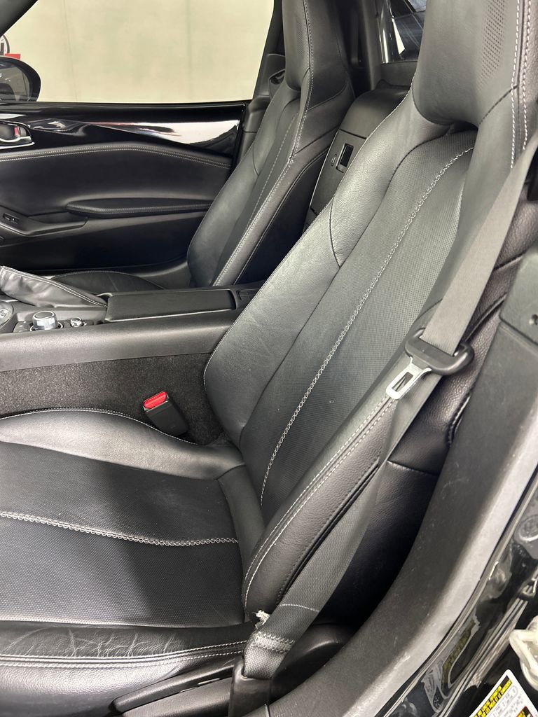 Used 2021 MAZDA MX-5 Miata RF Grand Touring image 12