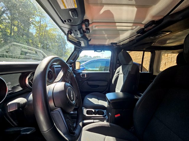 Used 2023 Jeep Wrangler Unlimited w/ Cold Weather Group AWD/4WD image 9