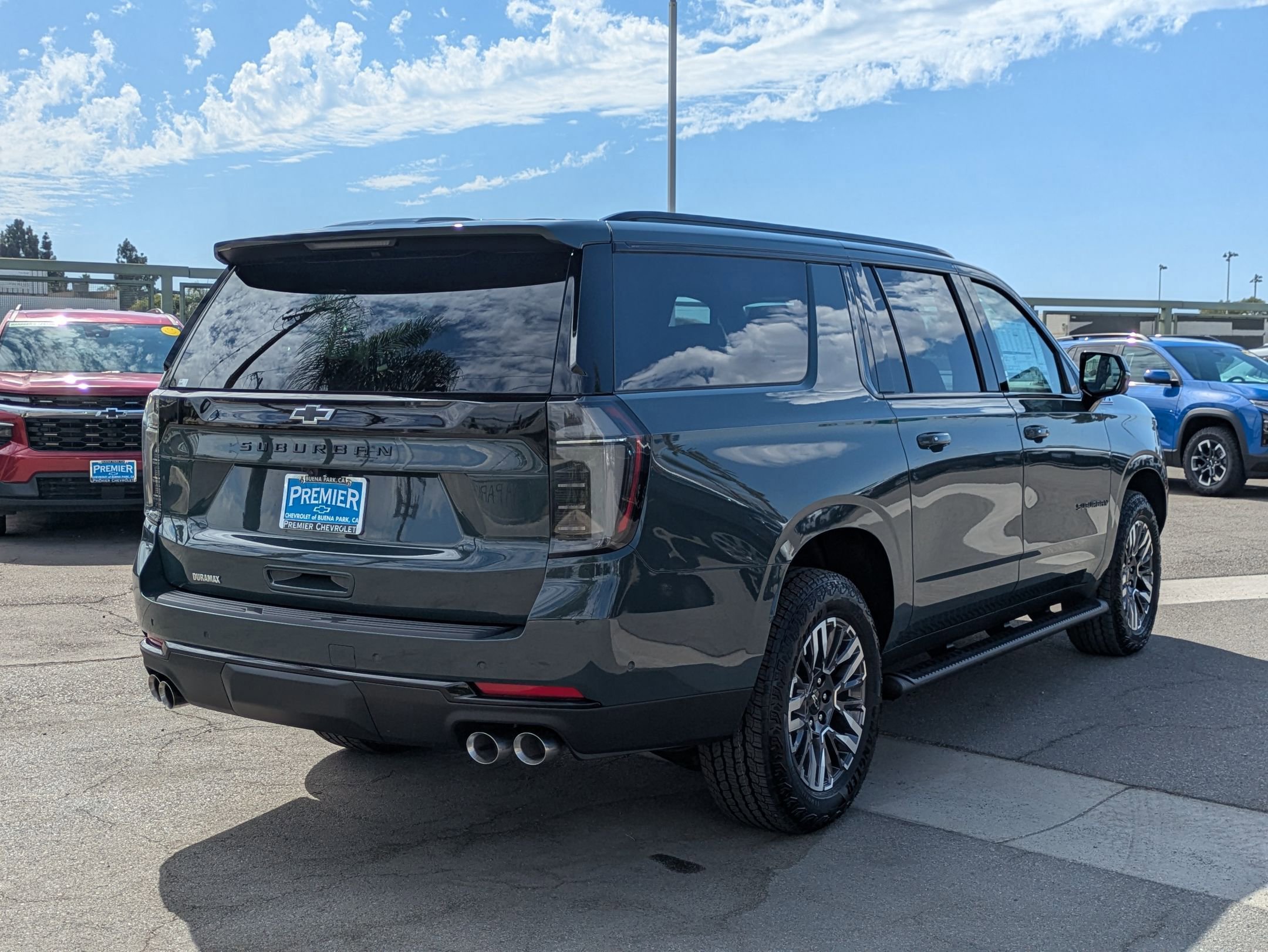 New 2026 Chevrolet Suburban Z71 image 5