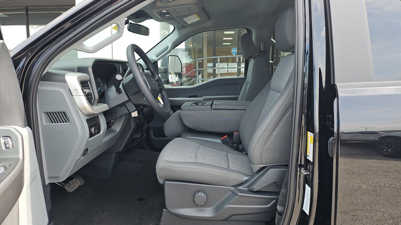 New 2026 Ford F250 XL w/ STX Appearance Package AWD/4WD image 7