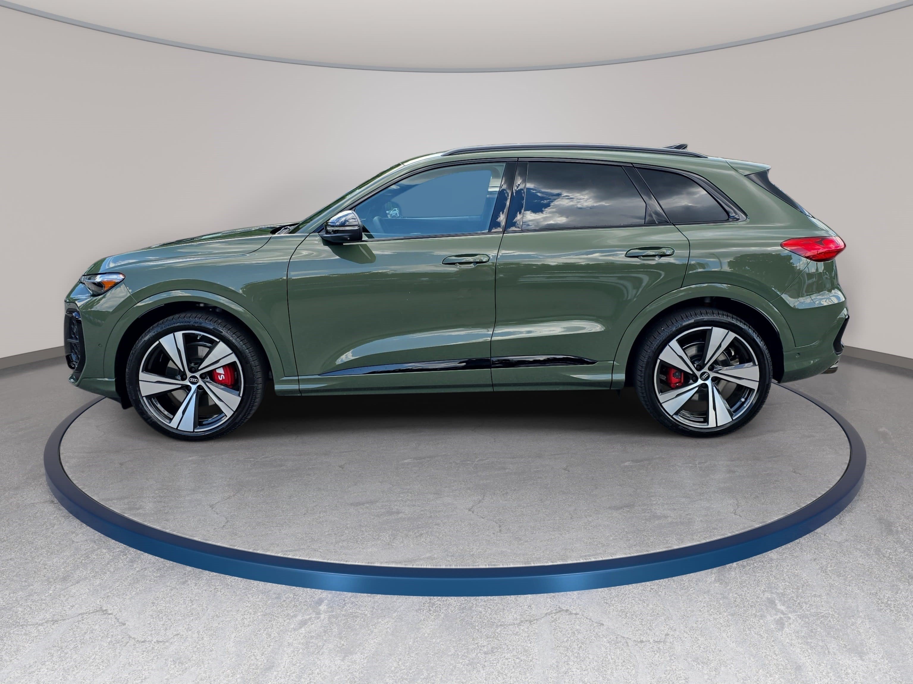New 2026 Audi SQ5 Prestige AWD/4WD image 8