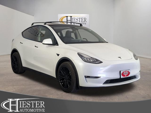 Used 2022 Tesla Model Y Long Range image 1