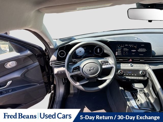 Used 2023 Hyundai Elantra SEL w/ Convenience Package image 24