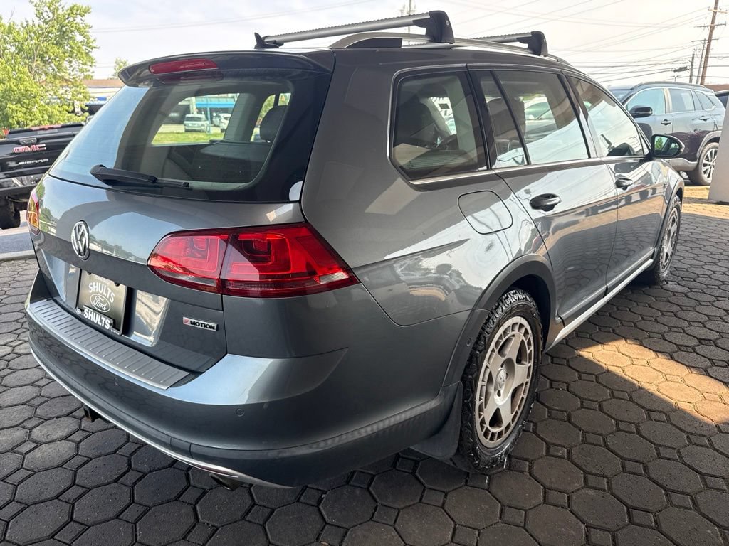 Used 2017 Volkswagen Golf Alltrack SE AWD/4WD image 6