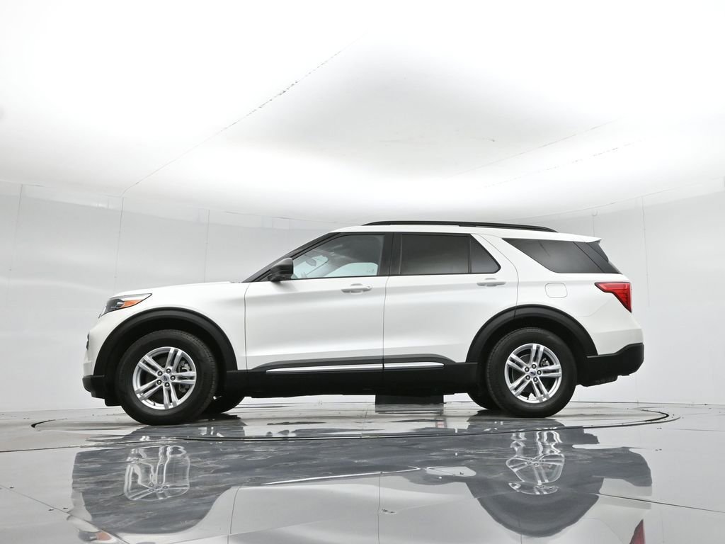 Certified 2023 Ford Explorer XLT image 8