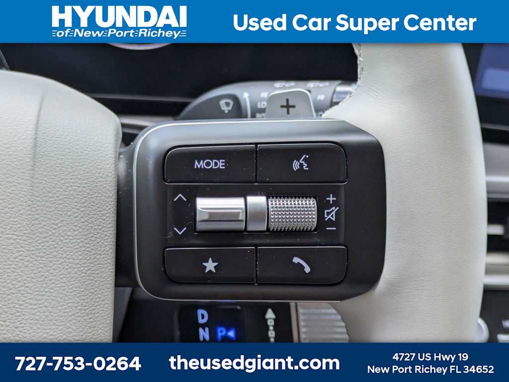 Used 2025 Hyundai Santa Fe SEL FWD image 35
