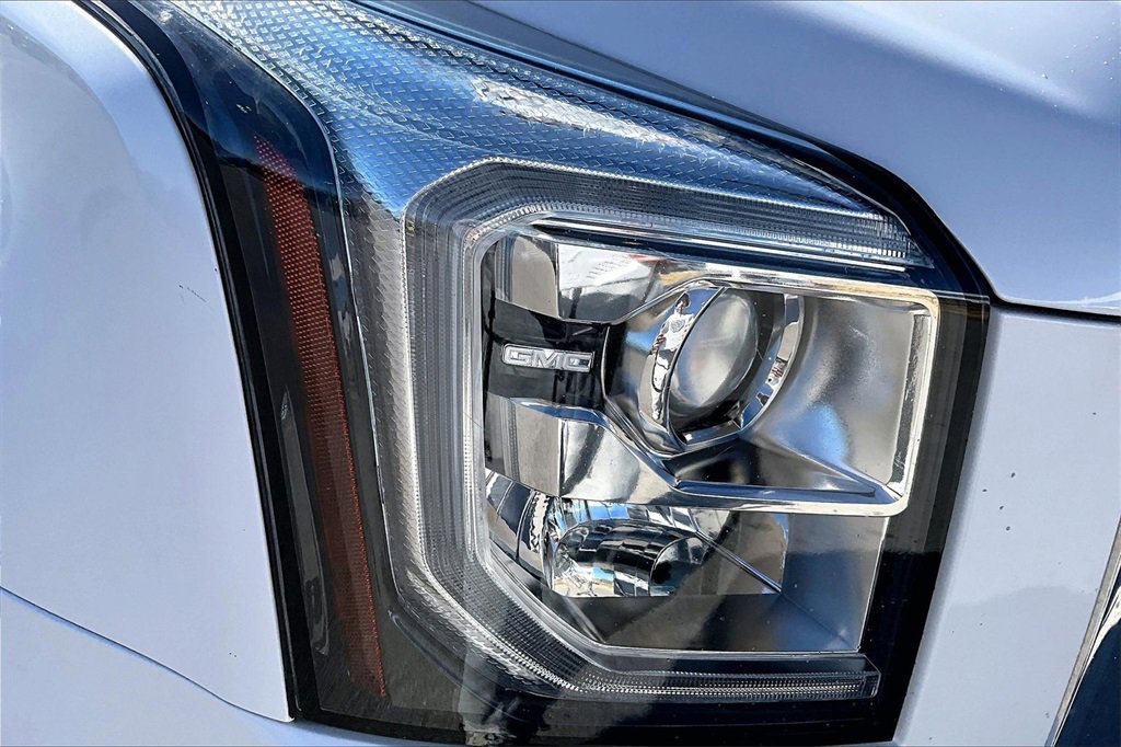 Used 2017 GMC Yukon Denali w/ Open Road Package image 25