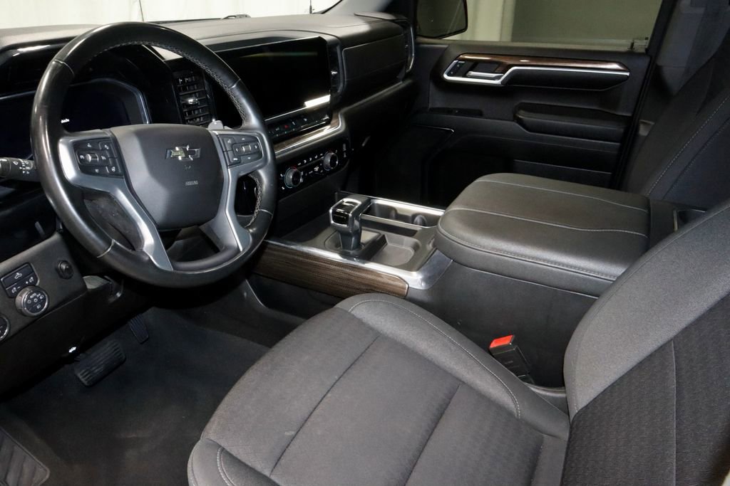 Used 2023 Chevrolet Silverado 1500 RST AWD/4WD image 21