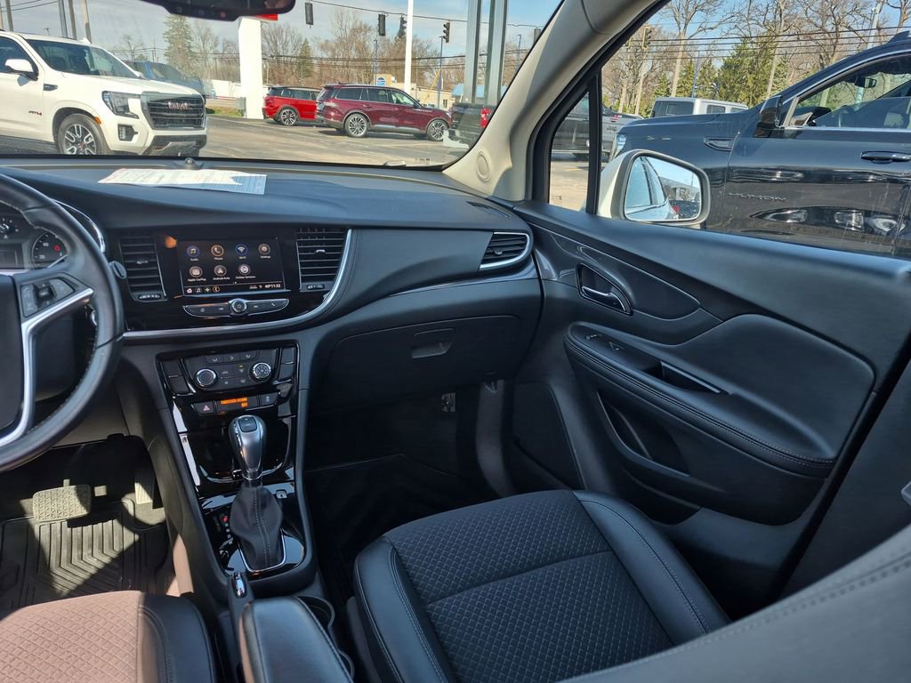 Certified 2022 Buick Encore Preferred w/ Safety Package image 10