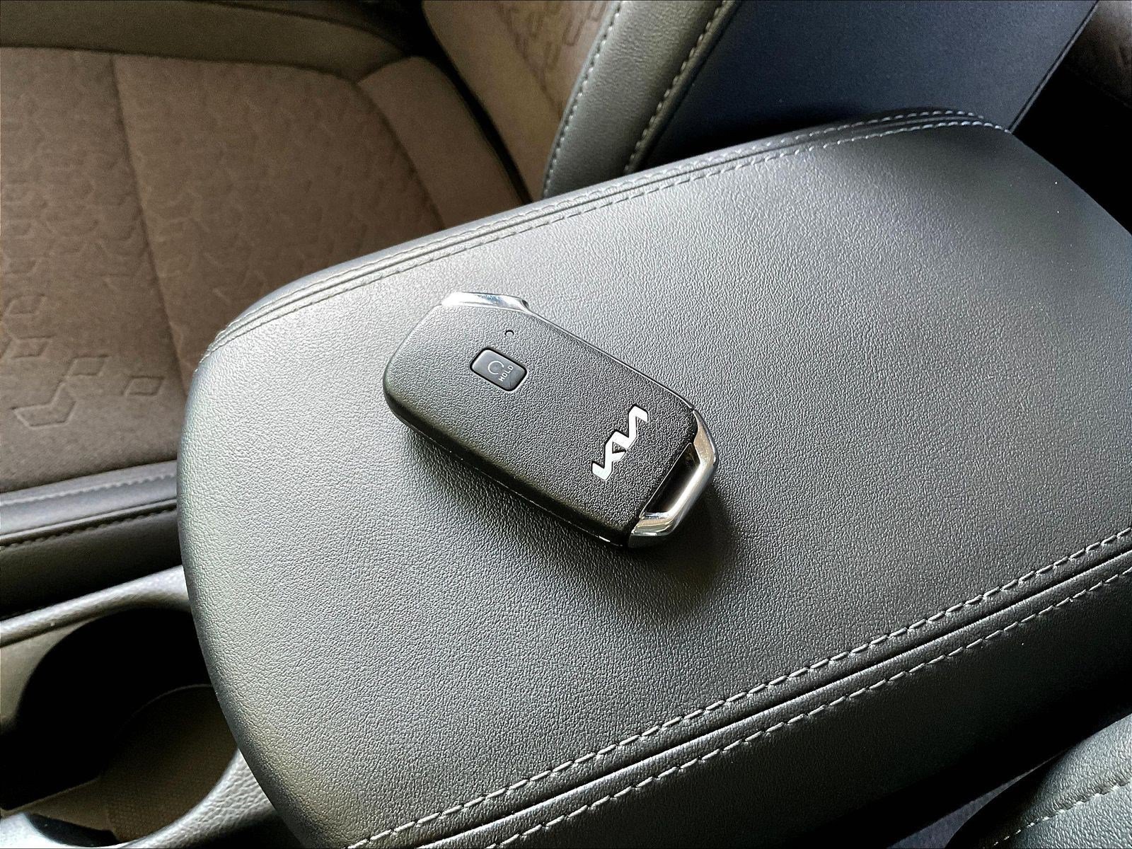 Used 2024 Kia Seltos S AWD/4WD image 32