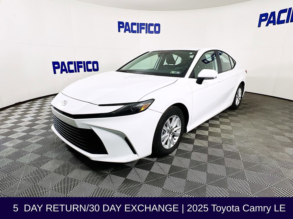 Used 2025 Toyota Camry LE w/ Convenience Package FWD image 4