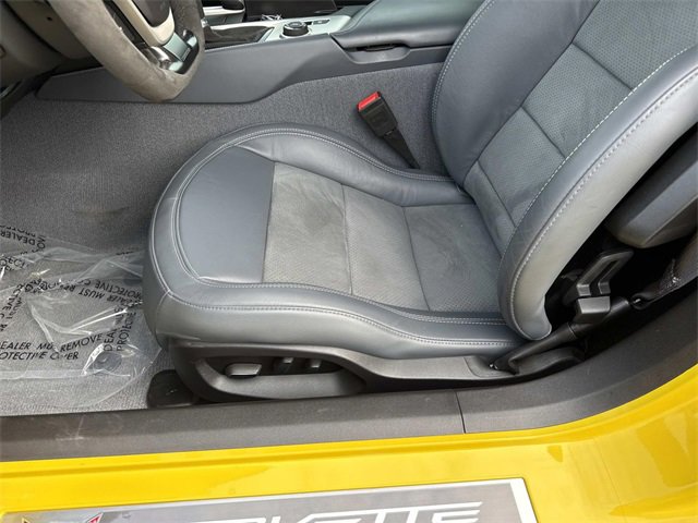 Used 2016 Chevrolet Corvette Z06 w/ 3LZ Preferred Equipment Group image 12