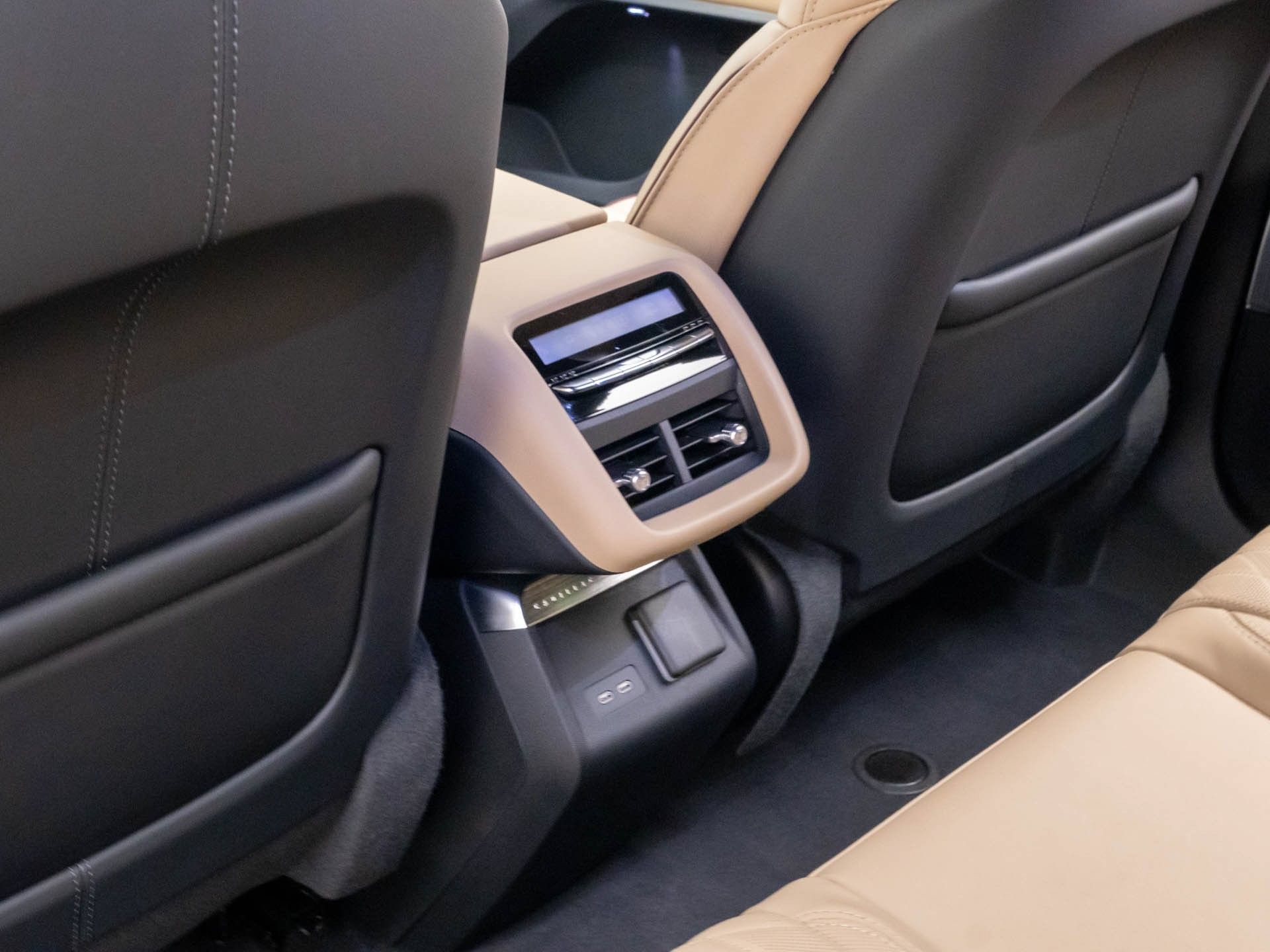 Certified 2026 Cadillac Lyriq Signature Luxury w/ Nappa Leather Package AWD/4WD image 18