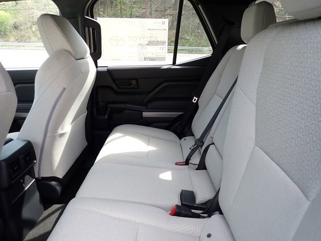 New 2026 Toyota 4Runner SR5 AWD/4WD image 14