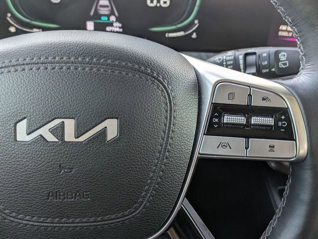 Used 2023 Kia Telluride EX w/ EX Captain's Chair Package image 21