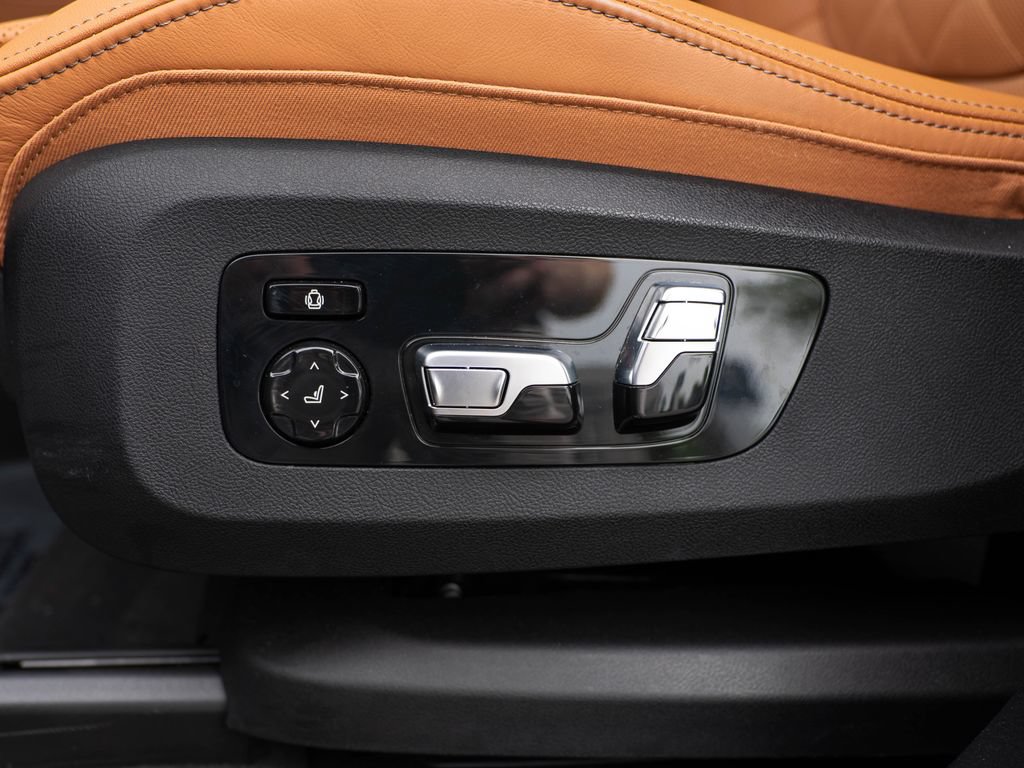 Used 2024 BMW X5 xDrive40i w/ Premium Package AWD/4WD image 29