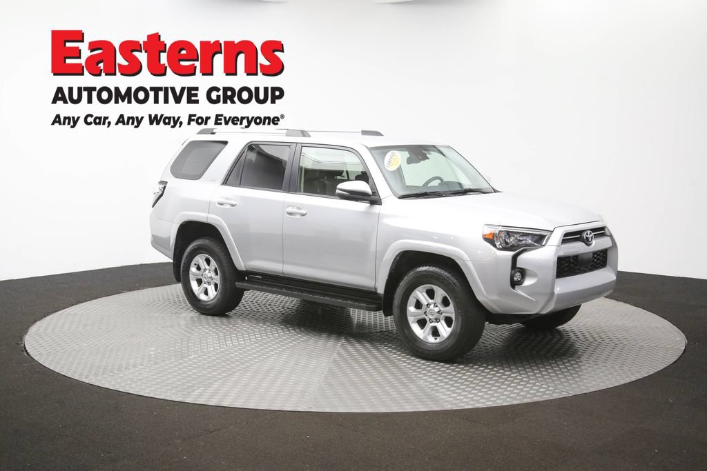 Used 2024 Toyota 4Runner SR5 AWD/4WD image 43